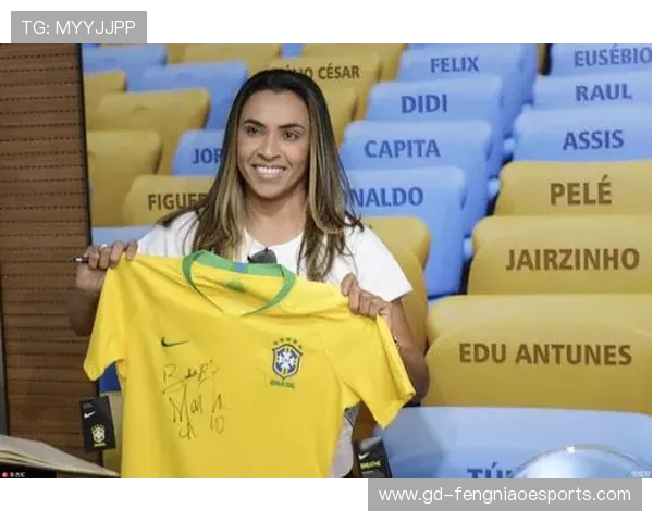 足球女球星老虎头像展示魅力风采激励年轻球员追梦之路